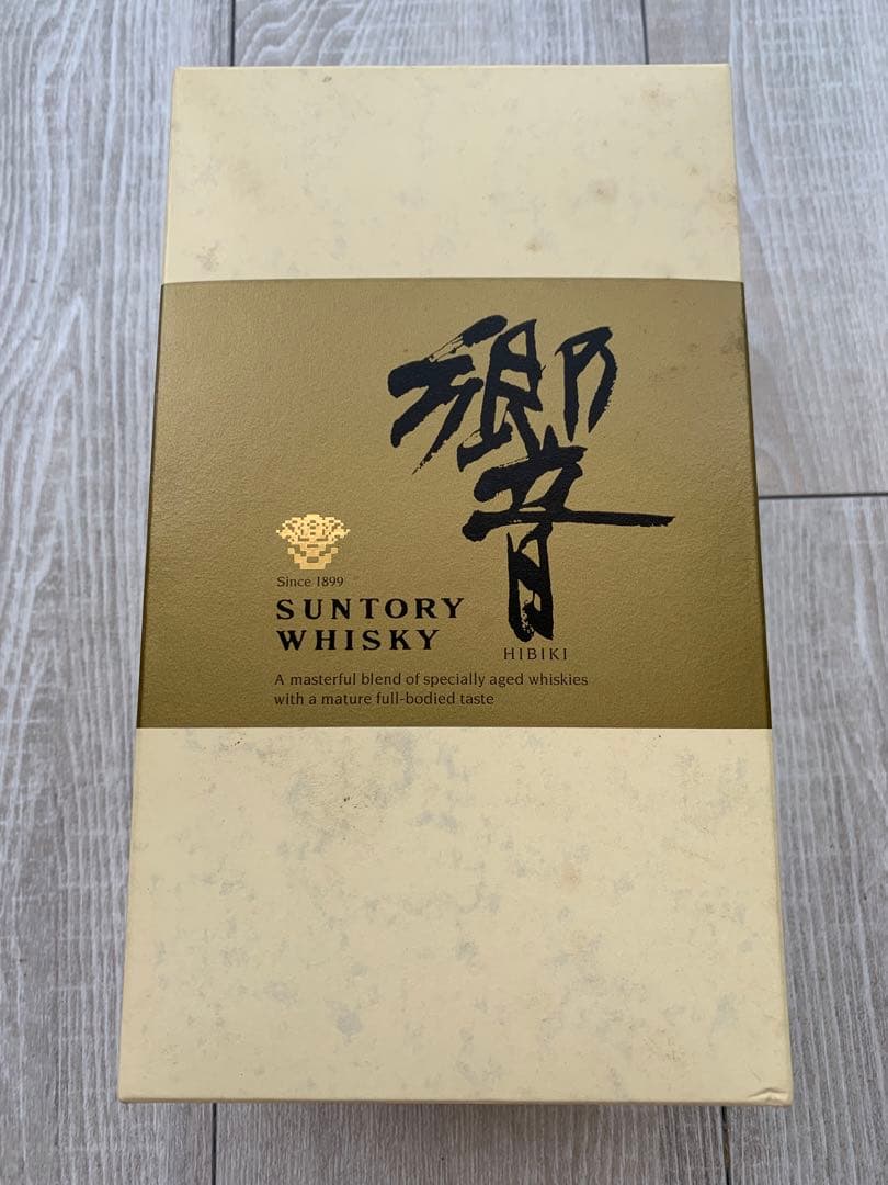 響　サントリー　金ラベル　ウィスキー　ギフト限定品