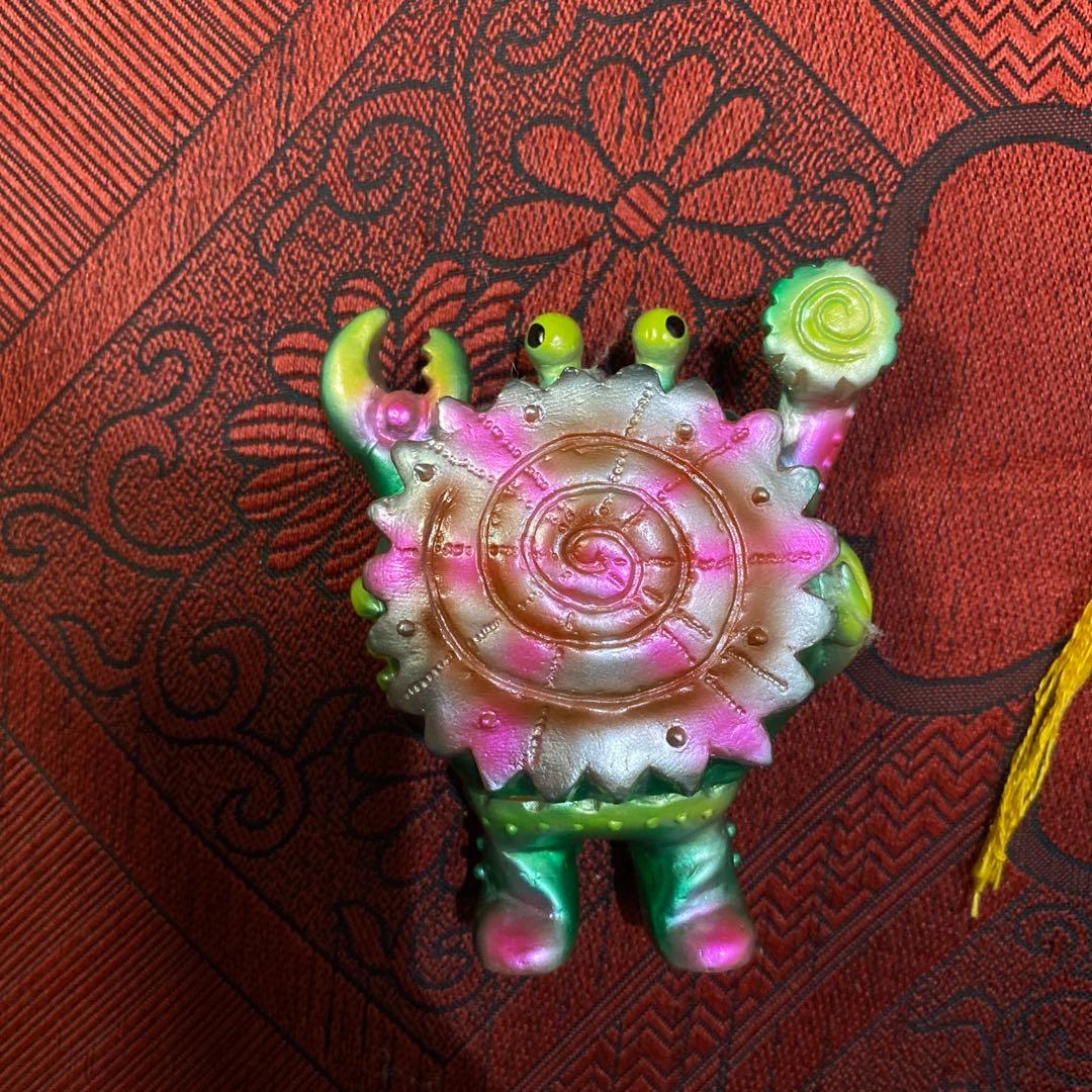 カニ　よいこのかいじゅうソフビ　ウズマキガニ