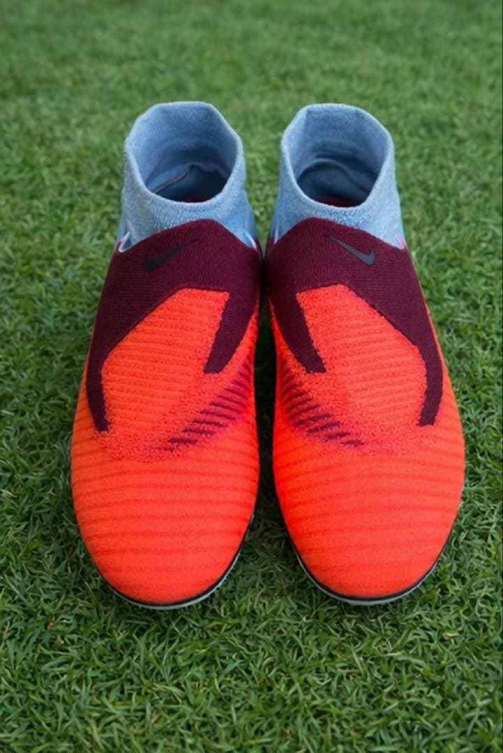 新品未使用サッカースパイク　　ナイキファントム6HighエリートFG 26センチ