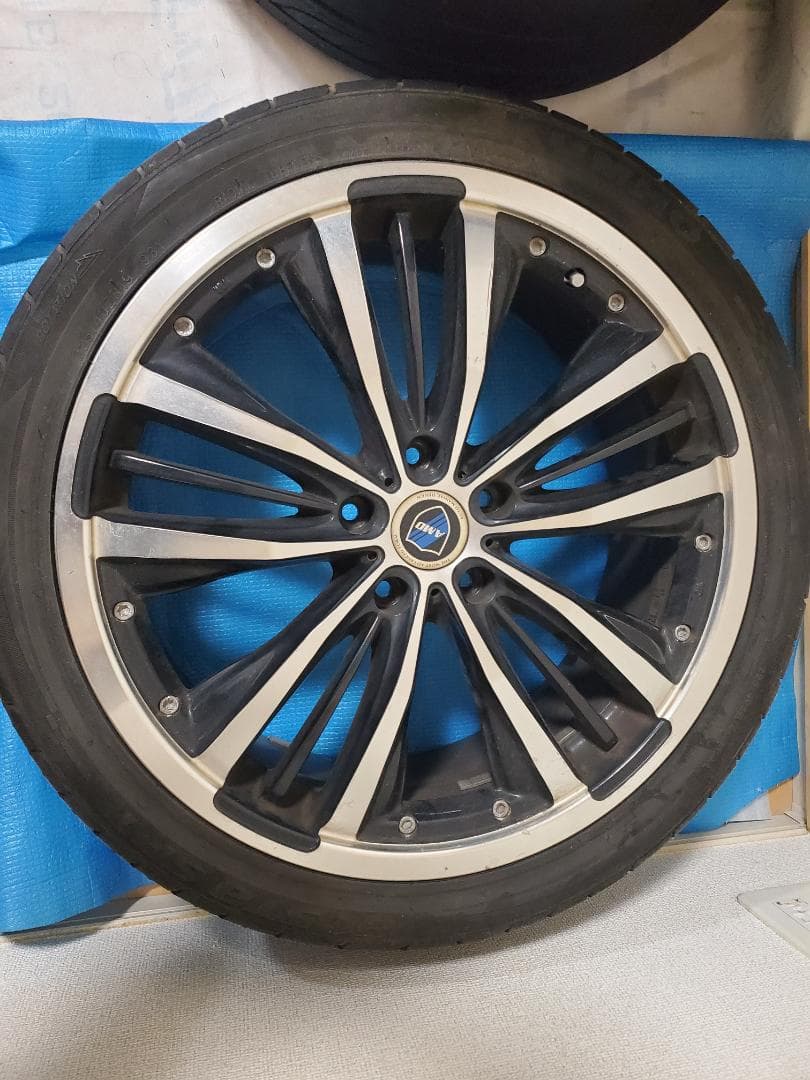 クラウンに着けてたタイヤホイールzinzin