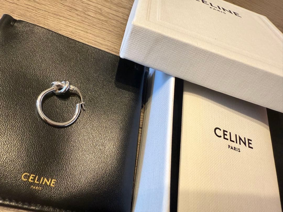 CELINE ノット スモールフープピアス