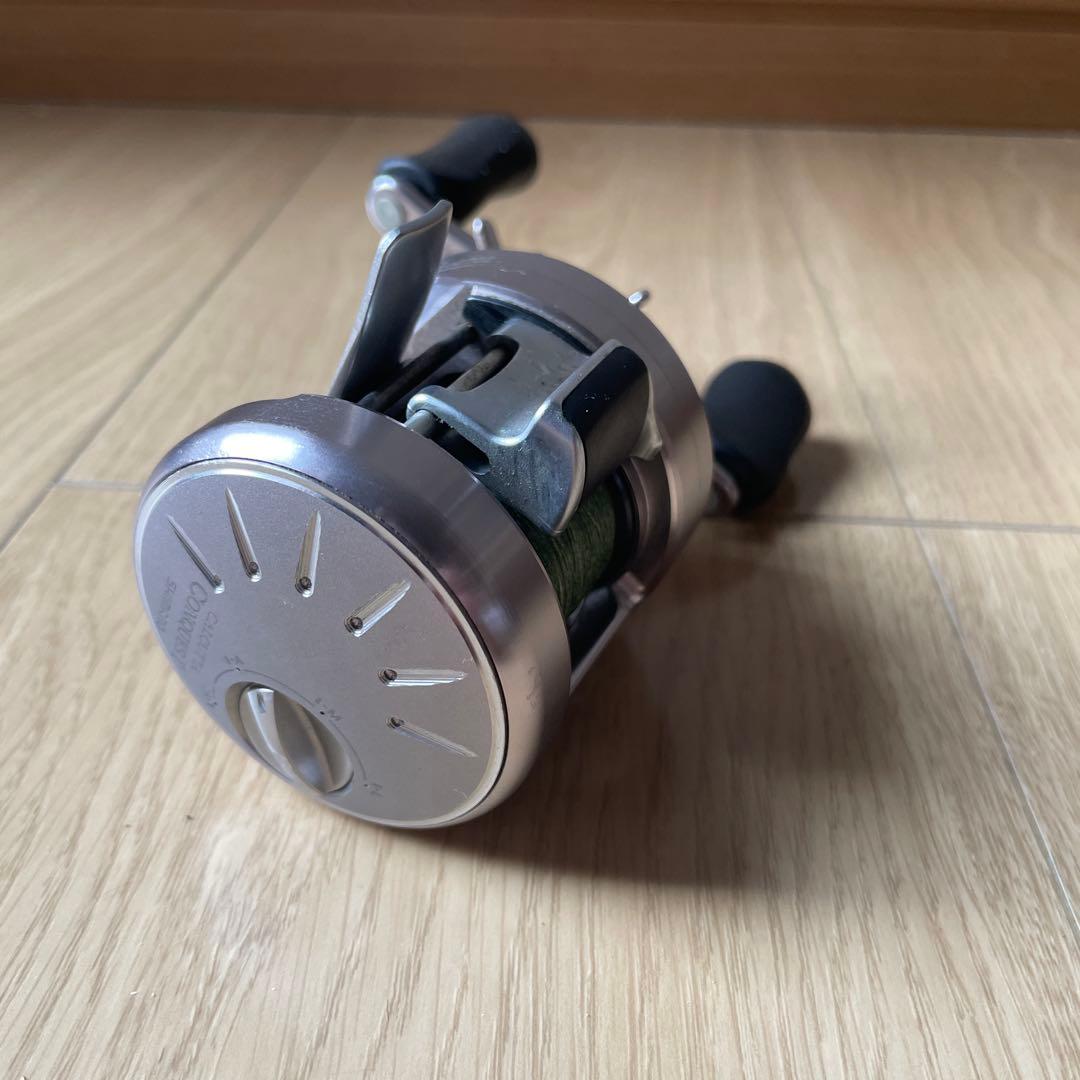 希少美品　シマノ　カルカッタコンクエストDC 51