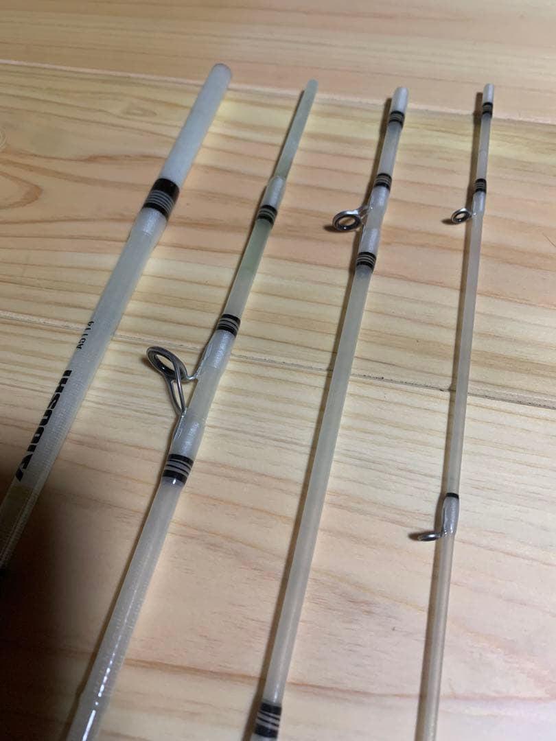 トラウトロッド グラスファイバー製 クリア/ホワイト