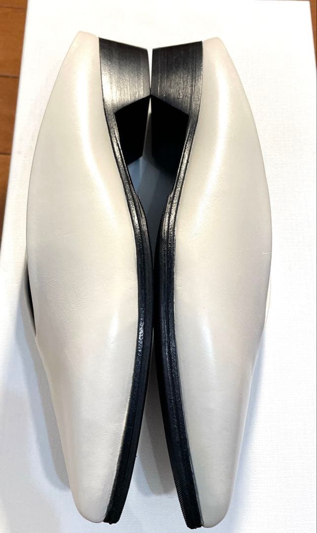 値下げ中！美品！アルムナエ　ALUMNAE　ミュールパンプス　22.5cm 白