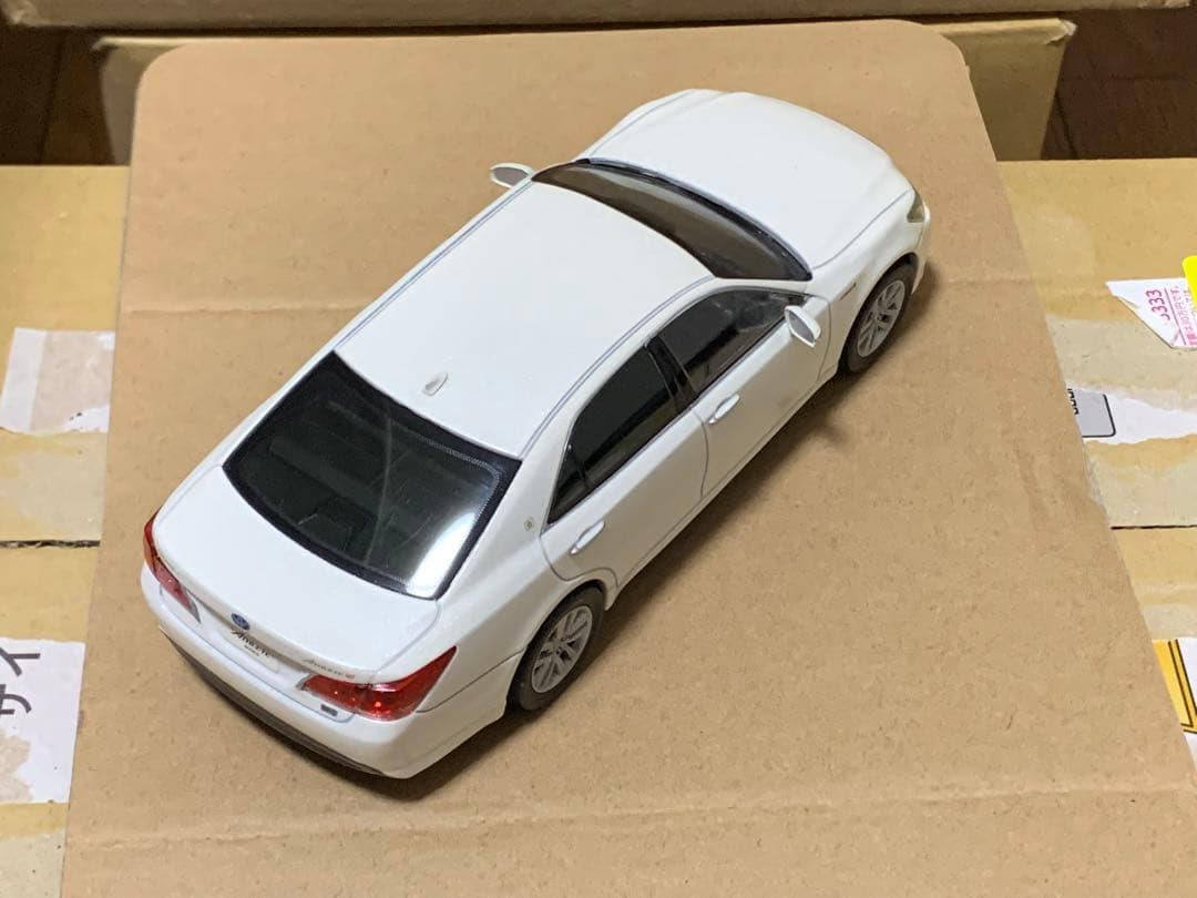 x*a様 クラウンアスリート カラーサンプル