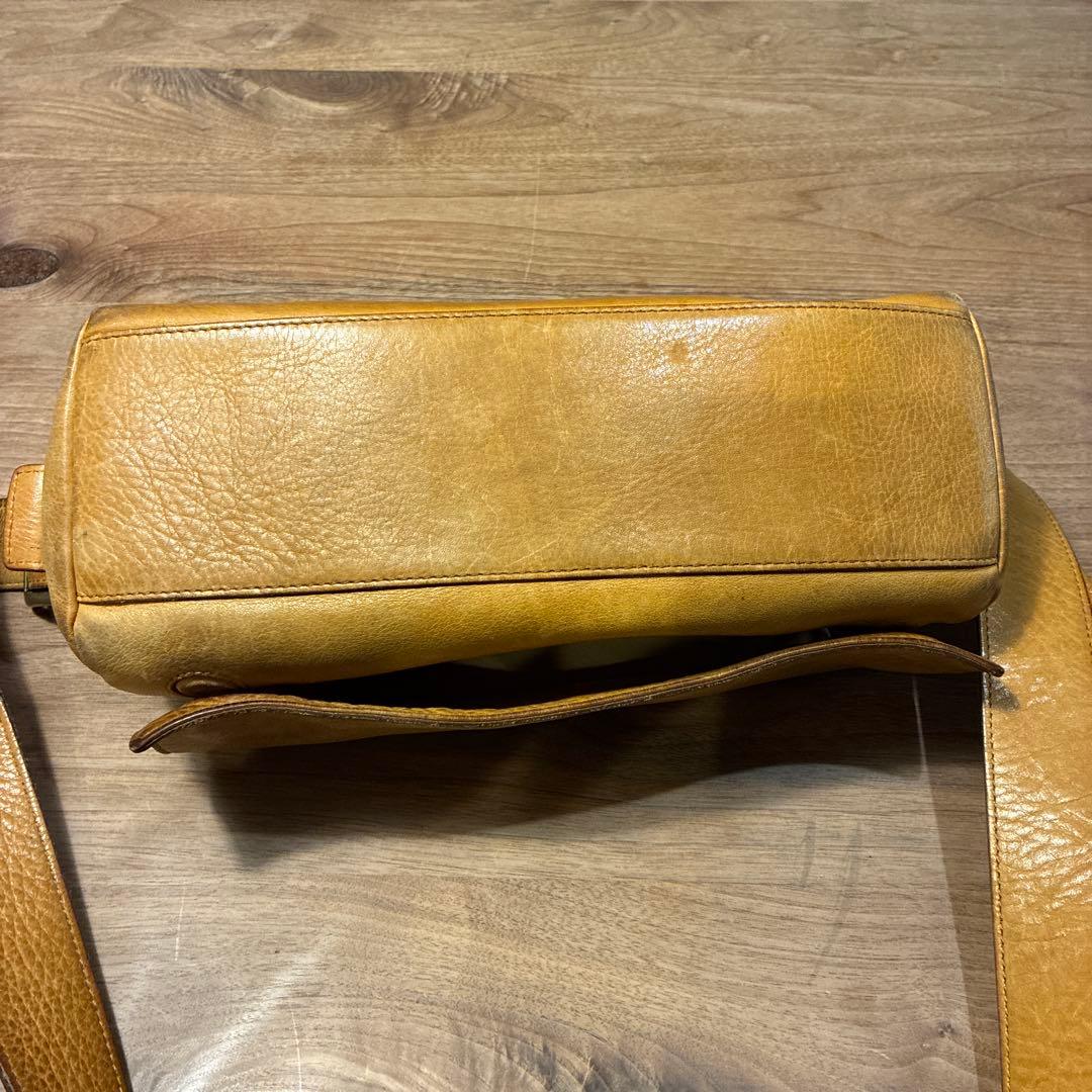 土屋鞄　ガジェットツールボックス