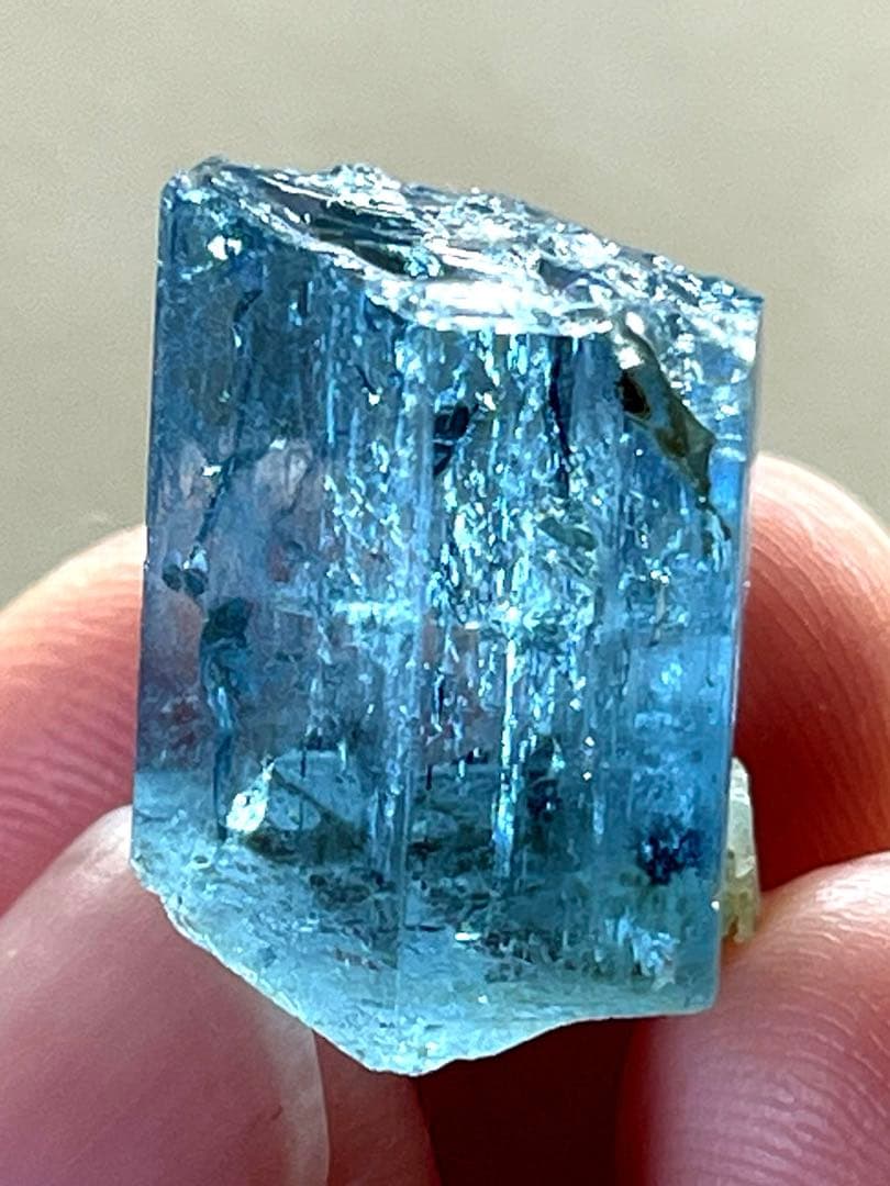 希少 風景を宿すアクアマリン 19.10ct (3.82g) ベトナム産