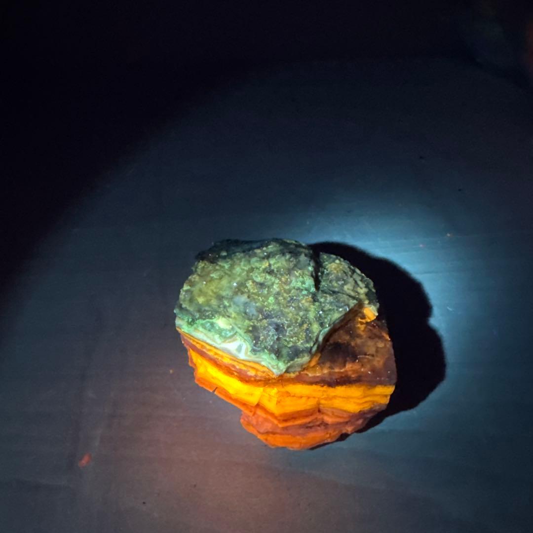 北海道石　然別オパール　蛍光オパール266g