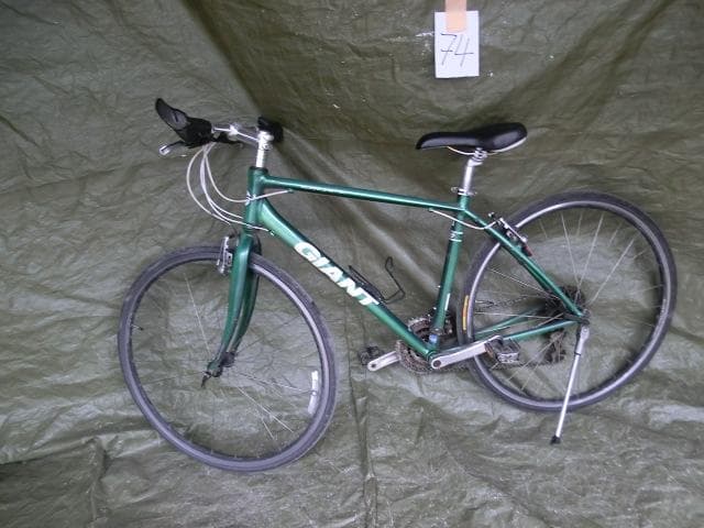 74：GIANT ESCAPE R3　ジャンク　引取限定：埼玉県所沢市