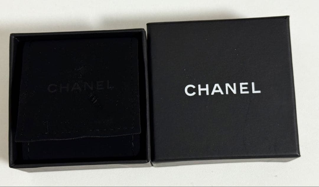美品　CHANEL シャネル　ブローチ　ゴールド