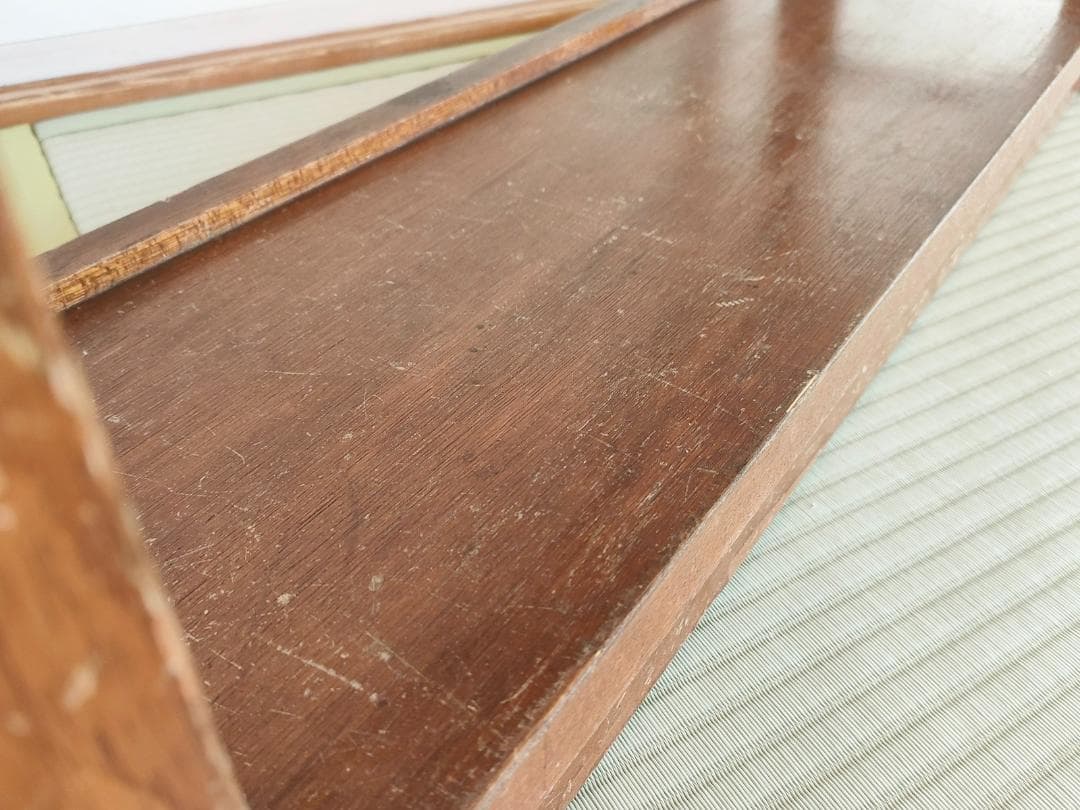 そうすけさんで買った古い木製の本棚