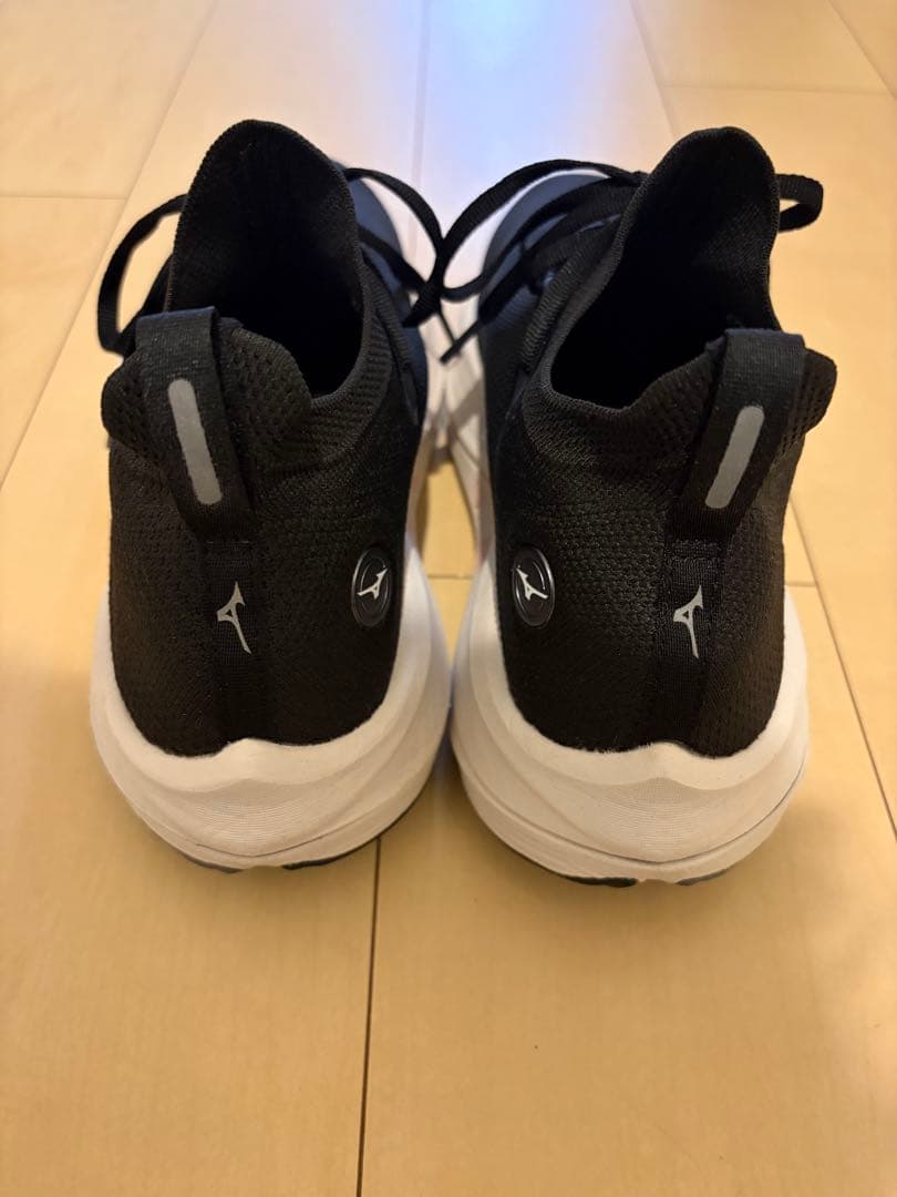 ミズノ ネオビスタ 26cm ランニングシューズ