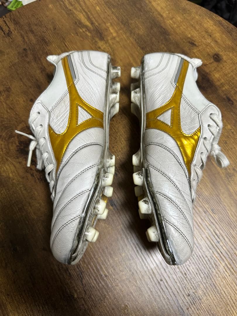 ミズノ モレリア2 2020年限定モデル ホワイト×ゴールド