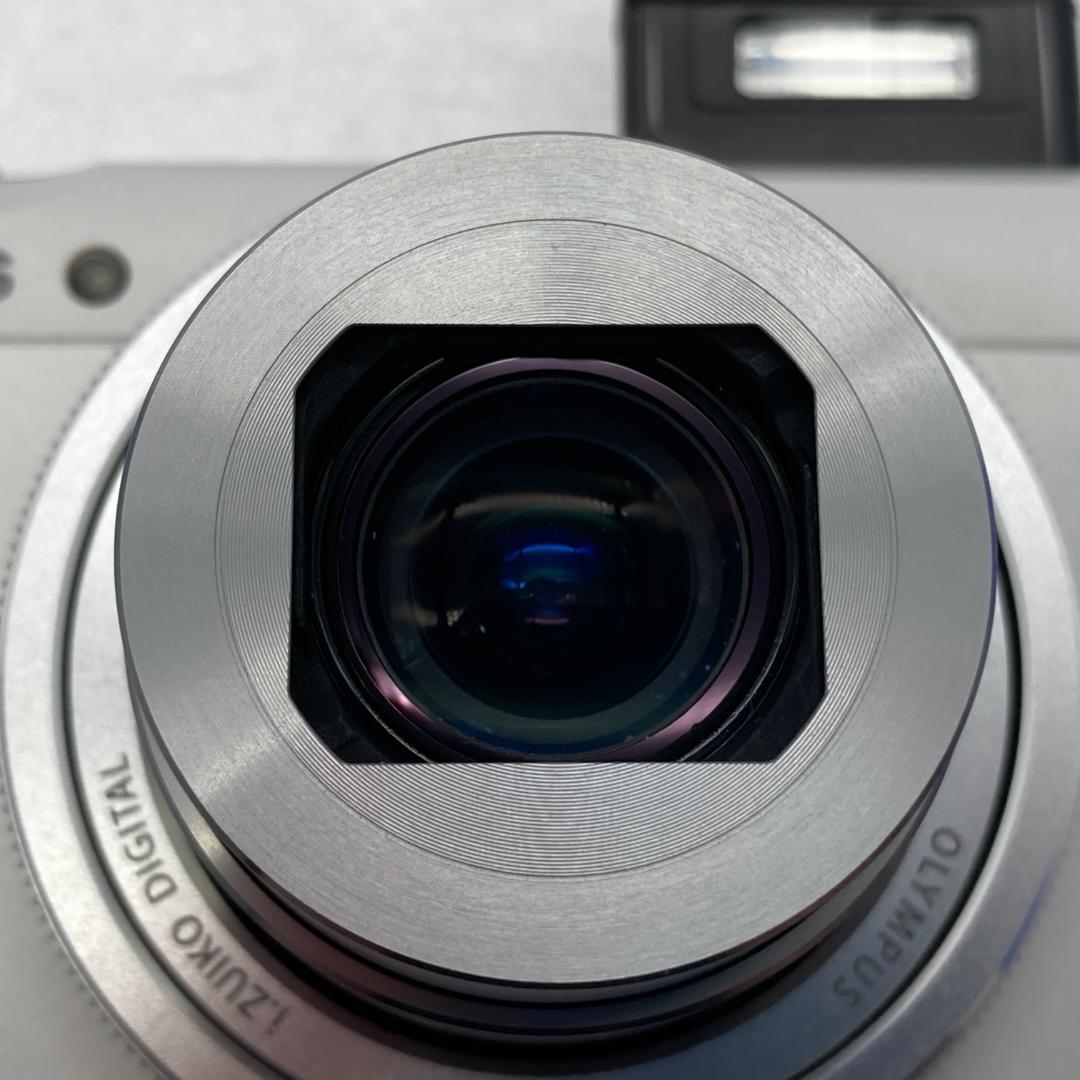 OLYMPUS オリンパス XZ-10　ホワイト