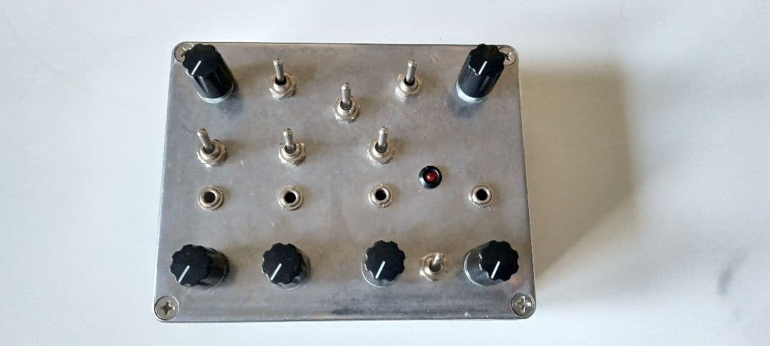 ノイズメーカー　エフェクター　CV-input Particle Smasher