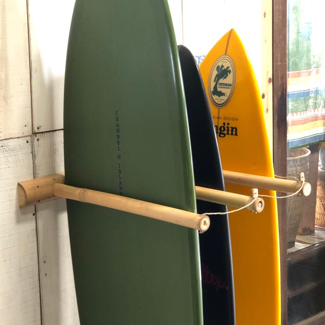 サーフボードラック　収納　スタンド　壁付け　バリ　サーフィン　ツインフィン　ビス