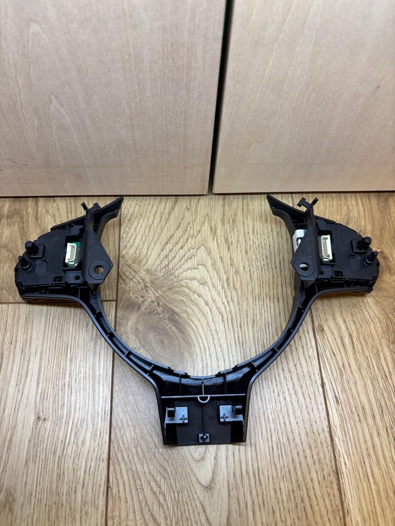 momo ステアリング NRGクイックリリース　ステアリングSWカーボンプレート