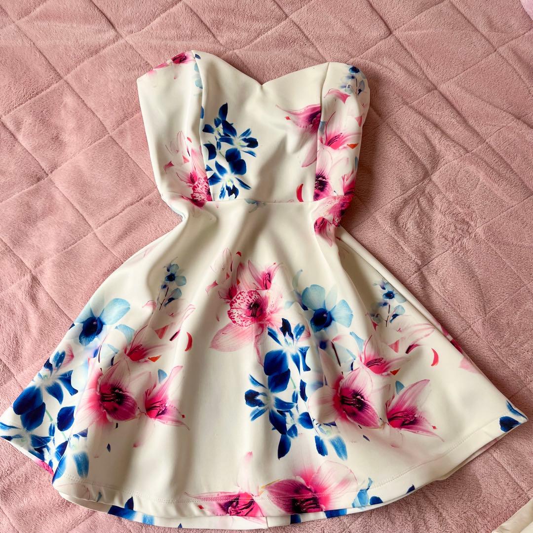 ✨美品✨アリアナグランデAriana Grande×Lipsy ワンピースドレス