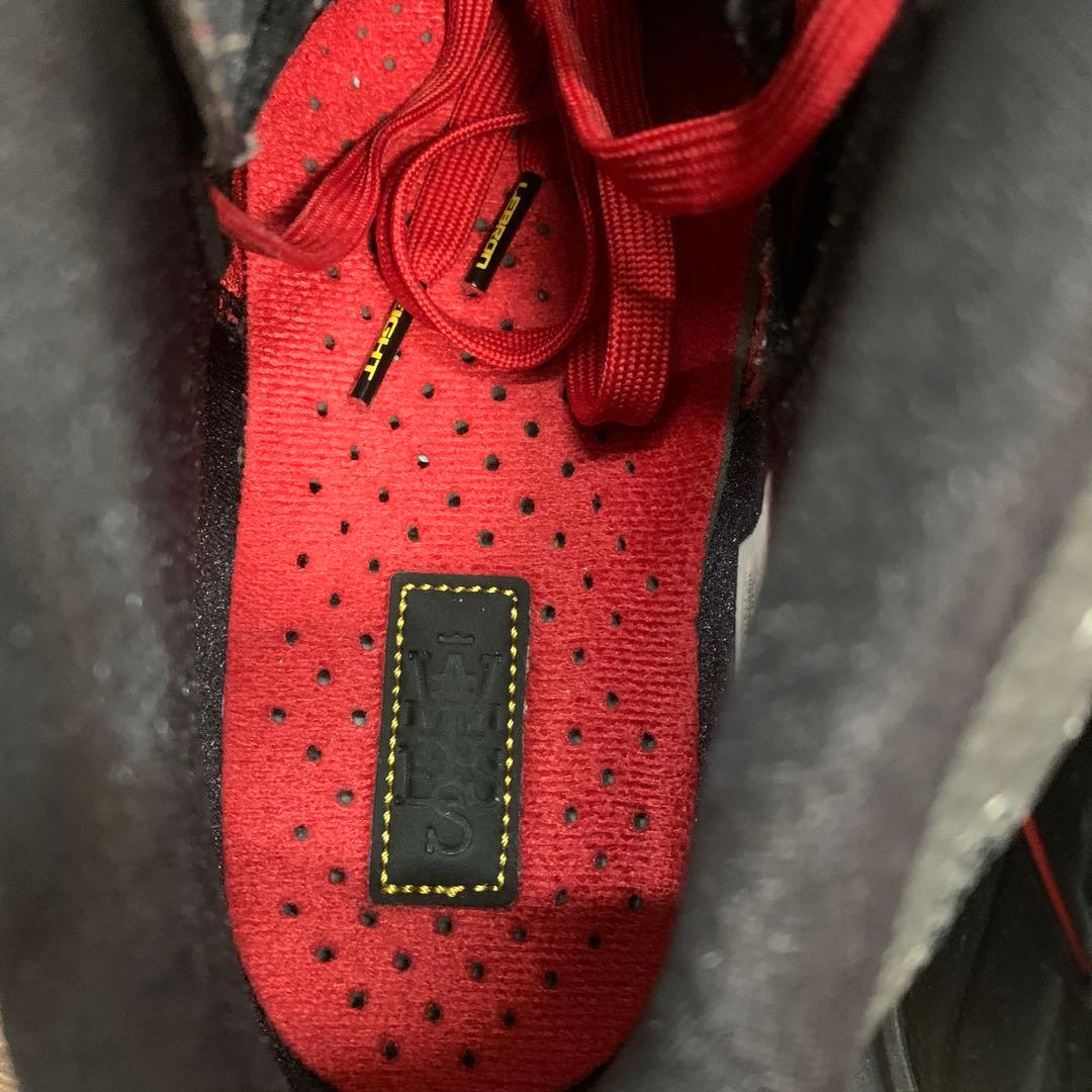 中古 Nike LeBron 8 \"White/Black/Red\"