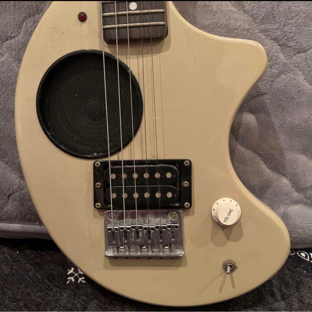 ジャンク　ZO3 FERNANDES アンプ内蔵エレキギター