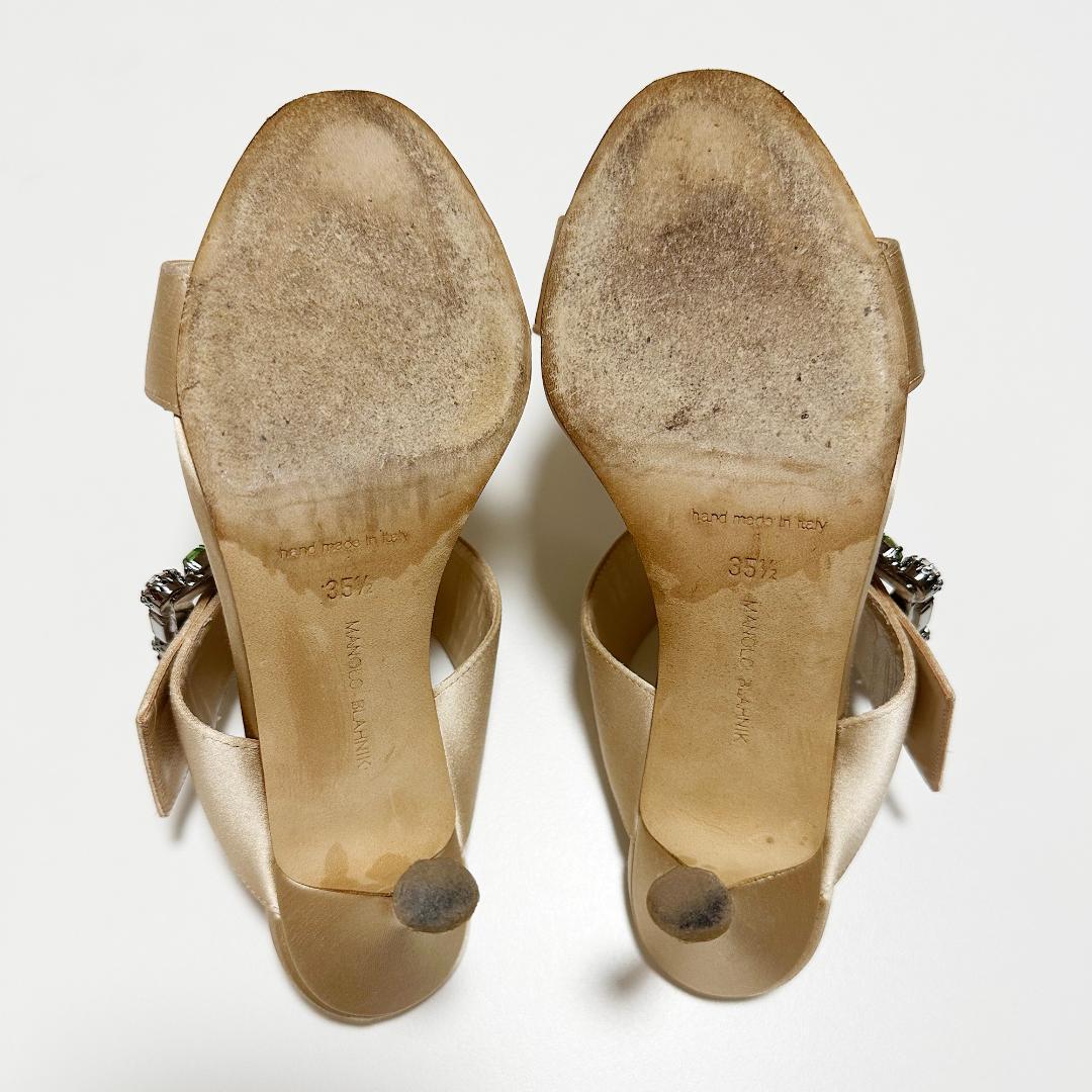 Manolo Blahnik ヌードベージュ サテン ビジューサンダル 35.5