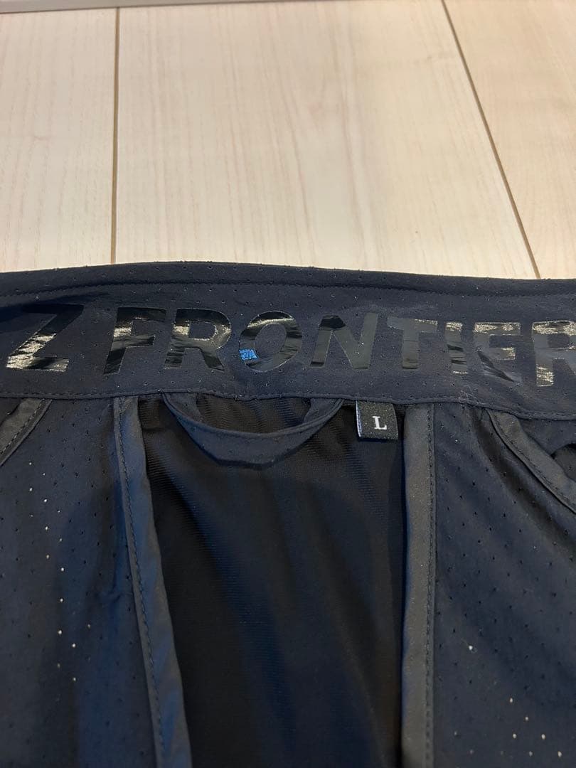 I'Z FRONTIER ペルチェベスト