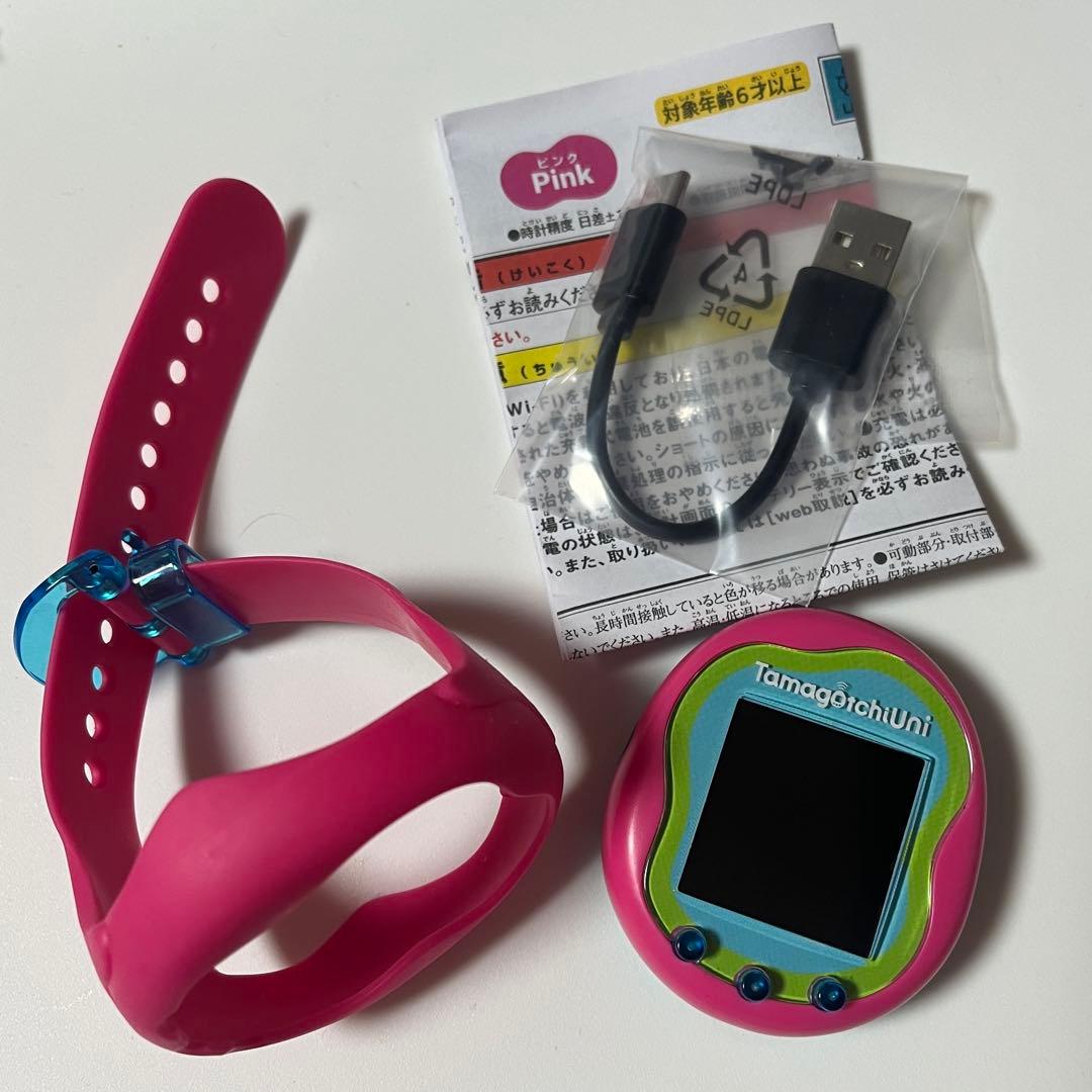 たまごっちuni 本体　ピンク　バンド、説明書、充電コード付き