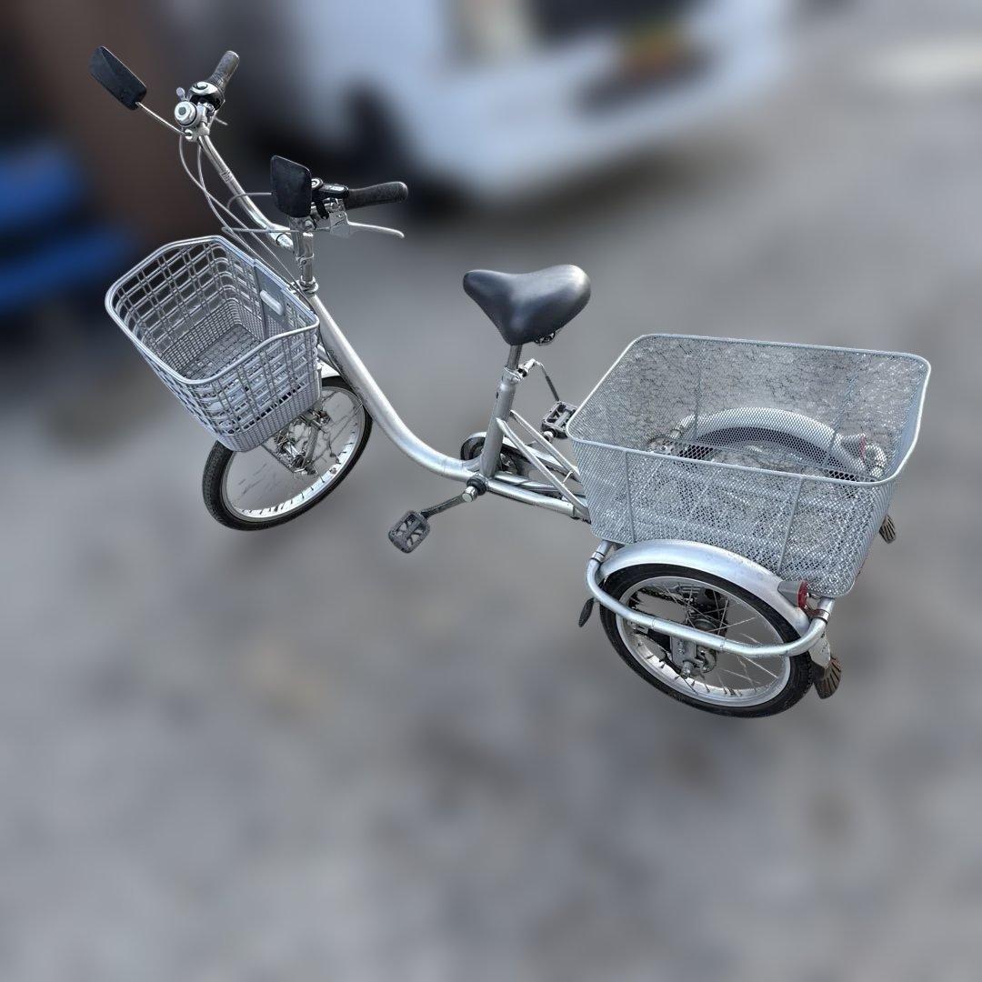 大人用三輪車 前後カゴ付き　3速ギア付き