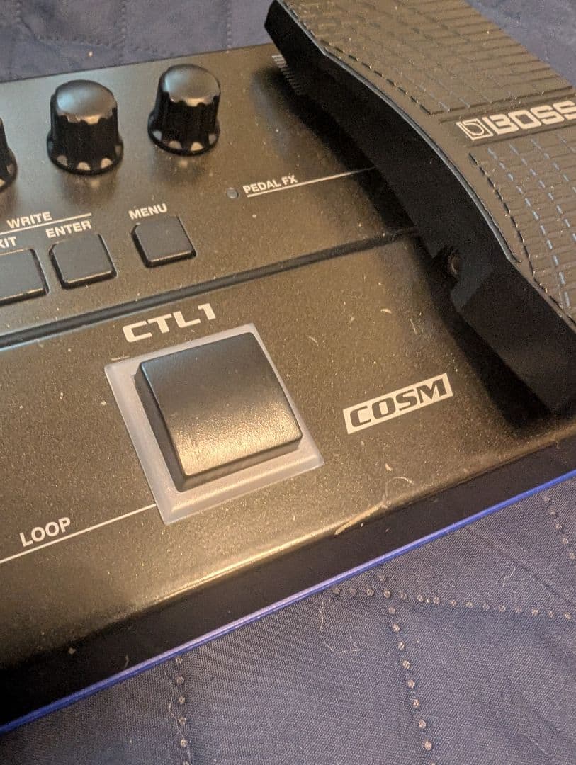 BOSS GTー1と教科書セット