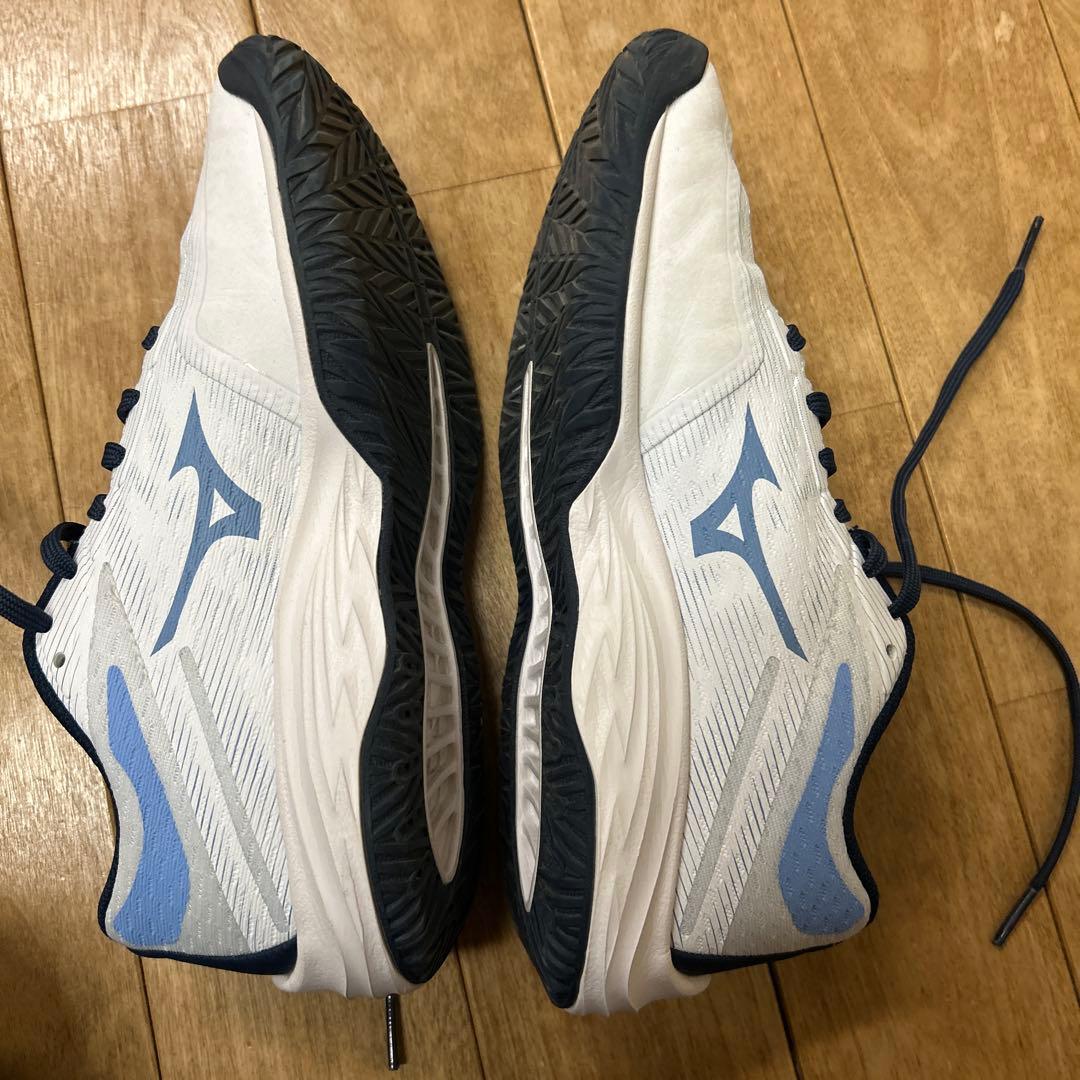ミズノ　バレーボールシューズ　23.5