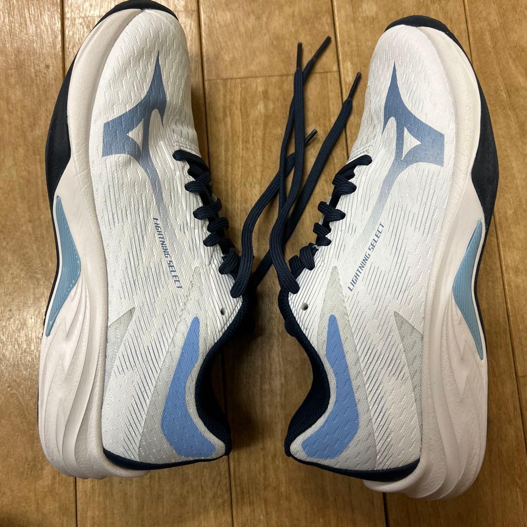 ミズノ　バレーボールシューズ　23.5