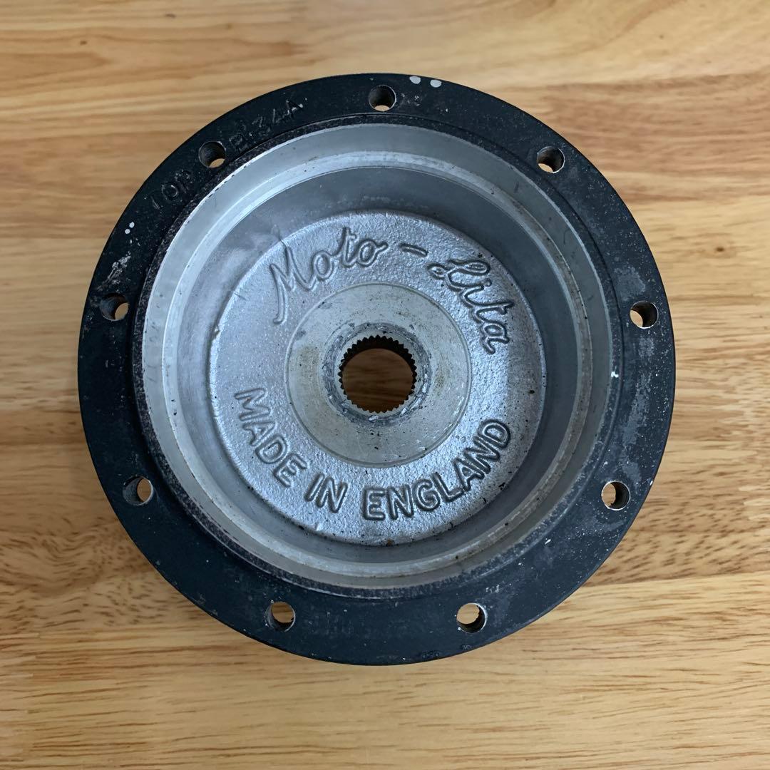 ディフェンダー用　モトリタ　ステアリングボス　36山(スプライン)イングランド製