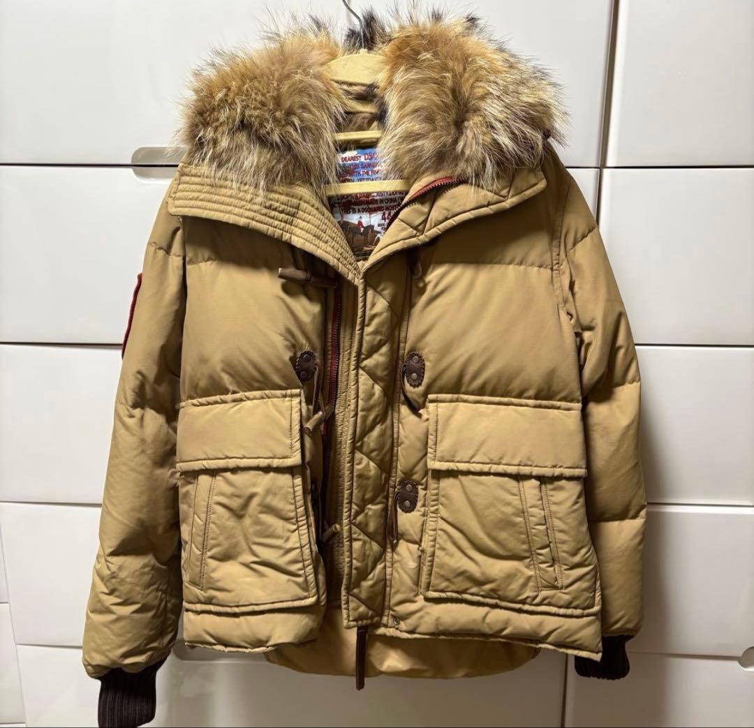 DSQUARED2 ディースクエアード　ファー付きベージュダウンジャケット