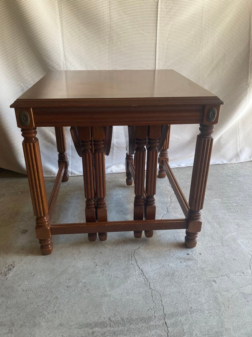 家具 Antique nesting tables nest of table