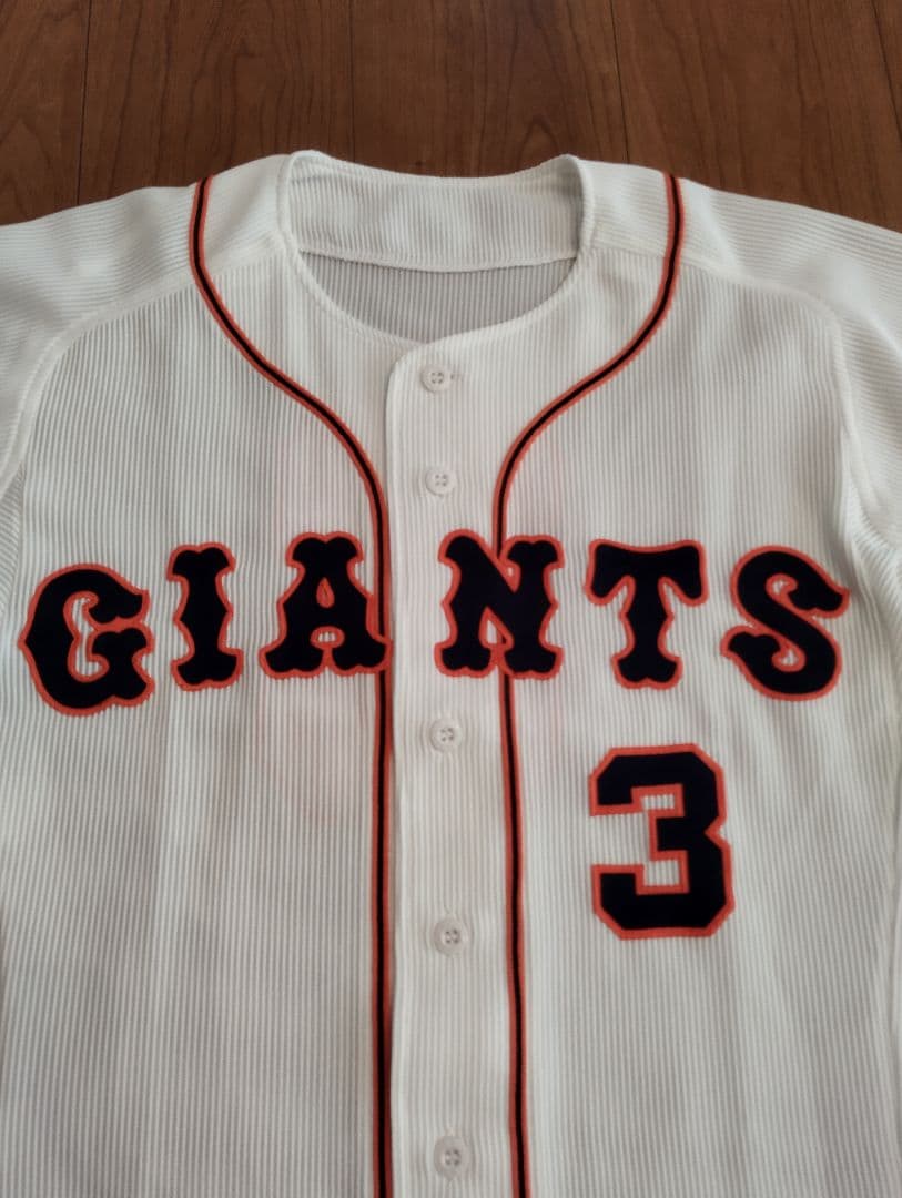 【値下げ】長嶋茂雄ジャイアンツGIANTS ユニフォーム 3 デサントL