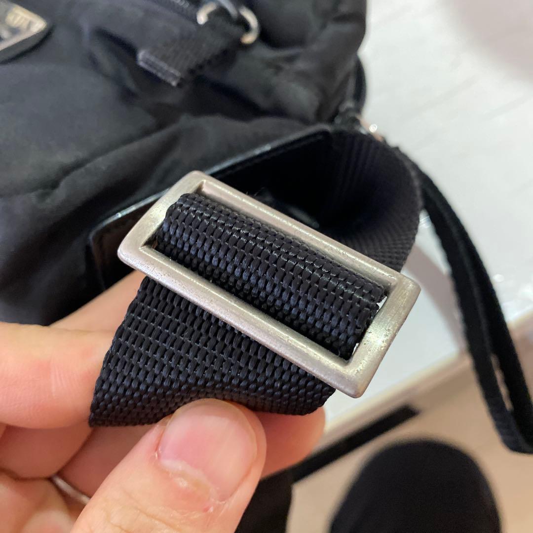 PRADA ブラック ボディバッグ　加工品