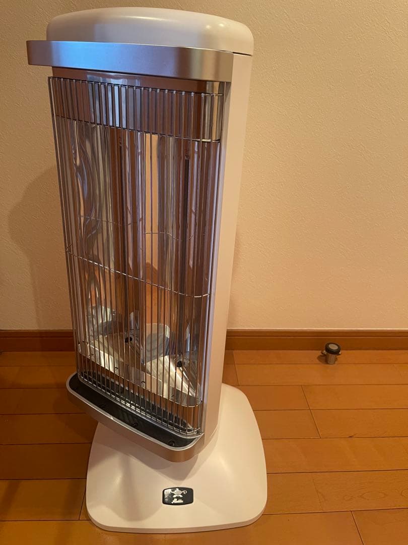 Aladdin遠赤グラファイトヒーター CAH-2G10Eホワイト2022年製