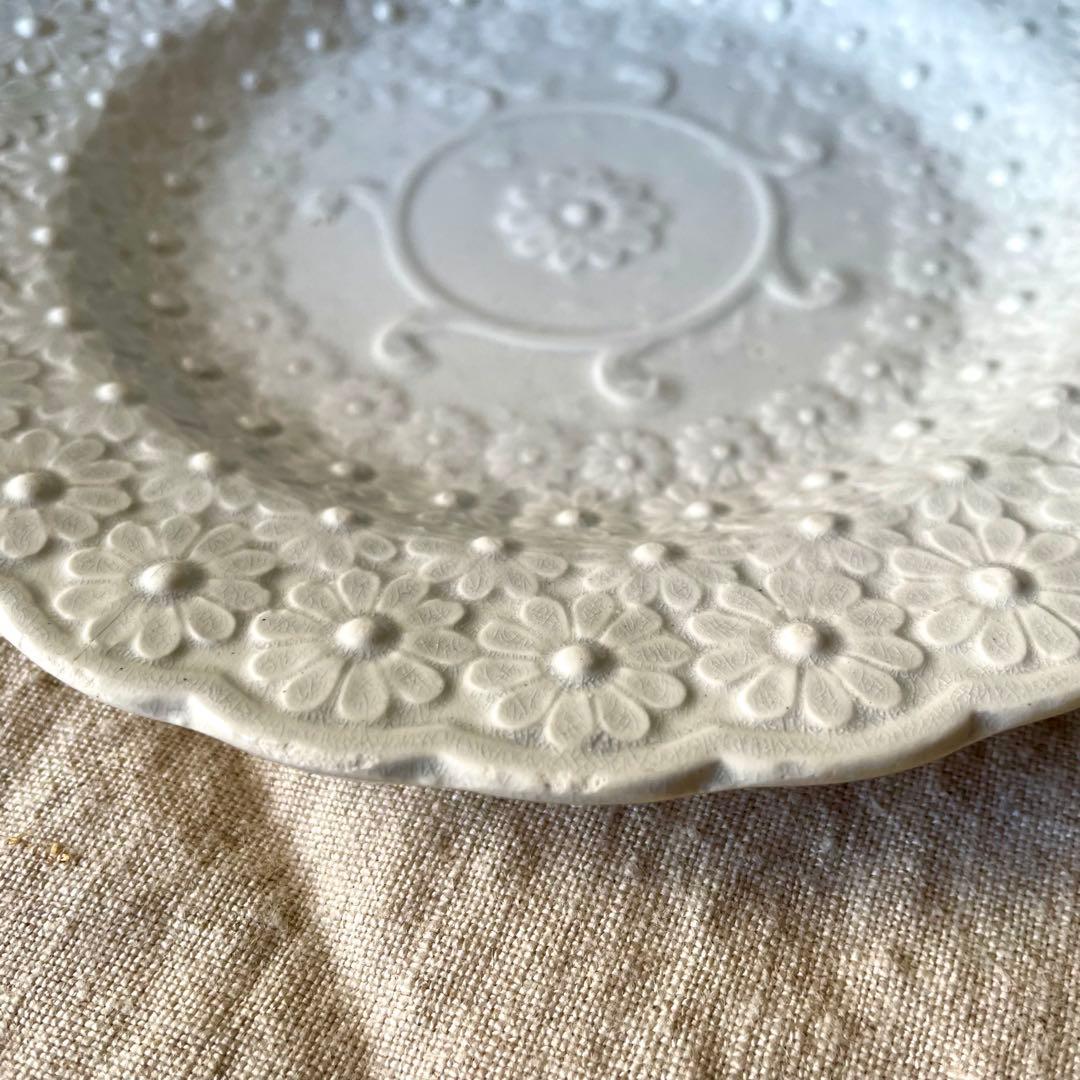 アーピ 　　　19世紀初頭マーガレットレリーフプレートフランスアンティーク