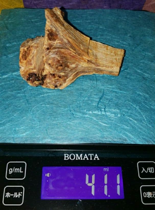 56 伽羅、六国五味、聞香、香木、沈香「天然ブルー白檀根瘤41,1g」
