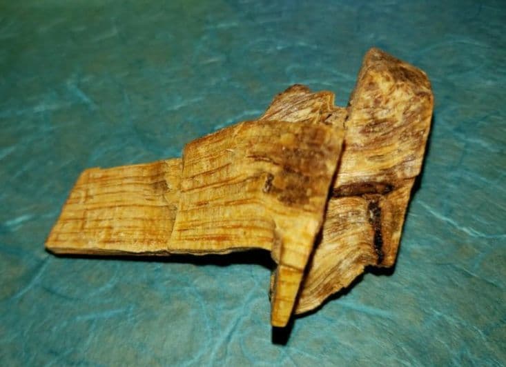 56 伽羅、六国五味、聞香、香木、沈香「天然ブルー白檀根瘤41,1g」