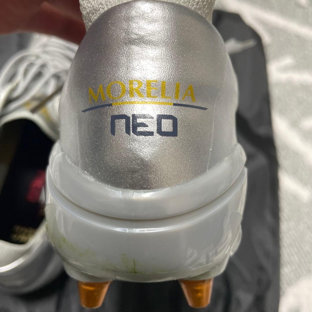 サッカースパイクモレリアネオ4