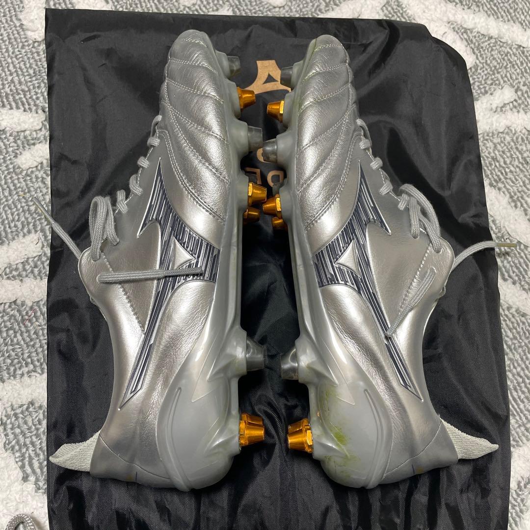 サッカースパイクモレリアネオ4