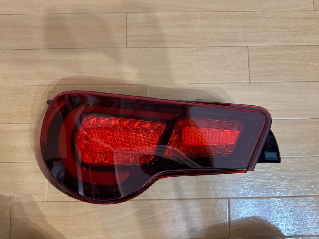 TOM'S LEDテールランプ 86 (ZN6) (81500-TZN68)