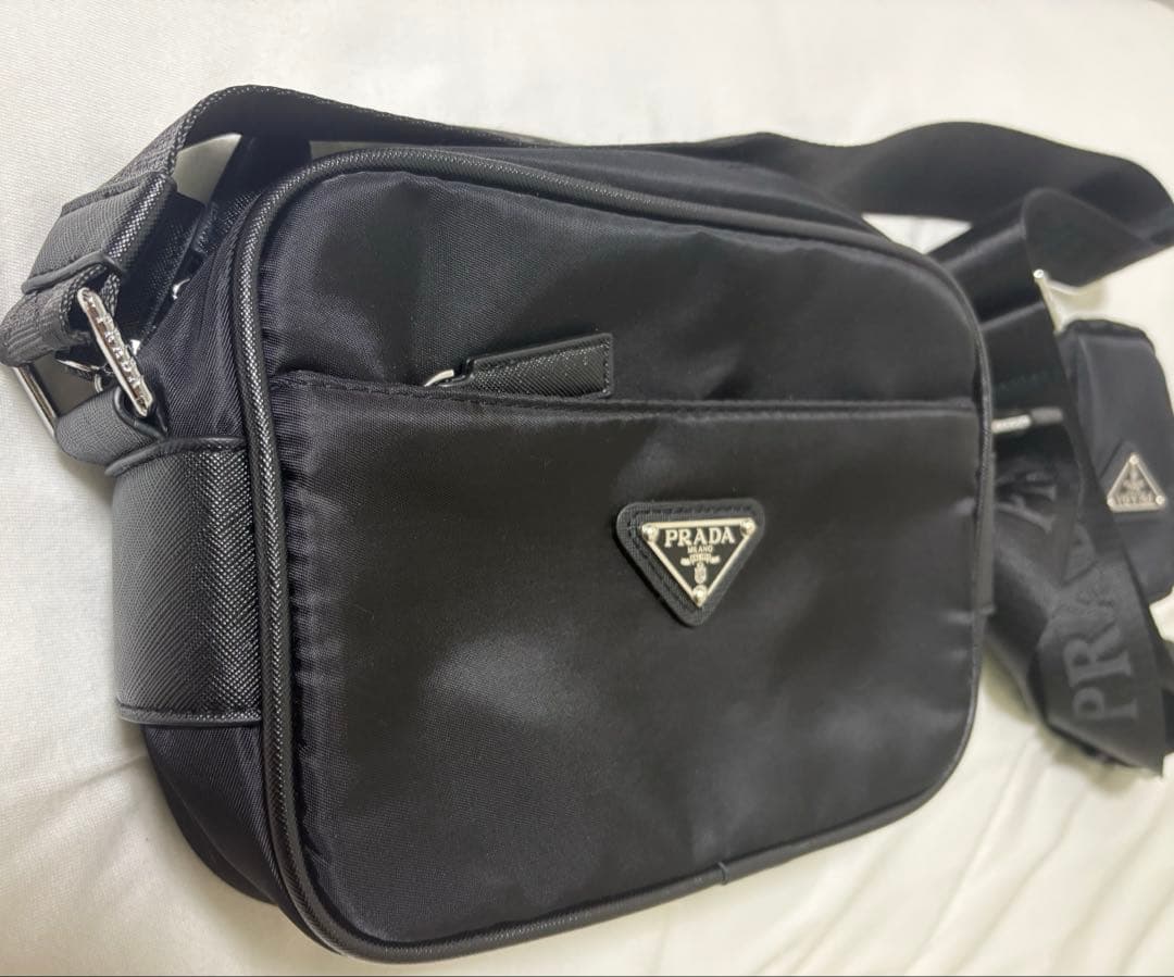 PRADA ブラック ショルダーバッグ　今週まで