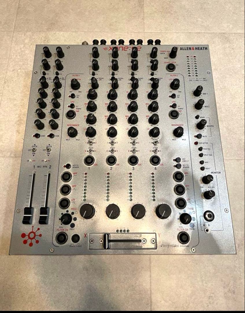 Allen & Heath Xone:92 R DJミキサー