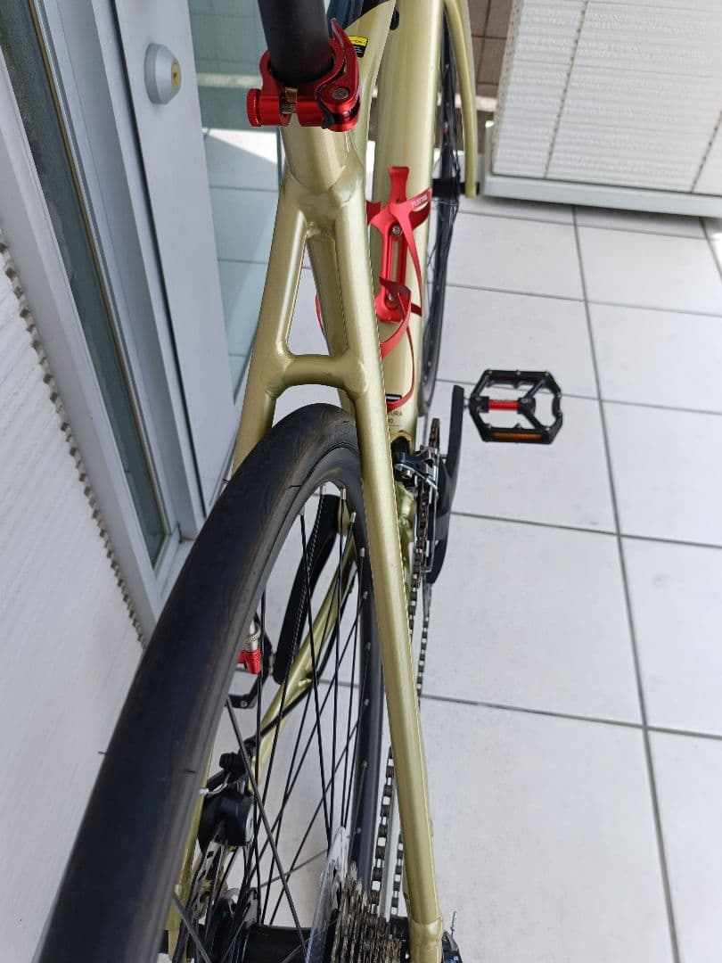 極美品　MERIDA　スクルトゥーラ200 シャンパンゴールド