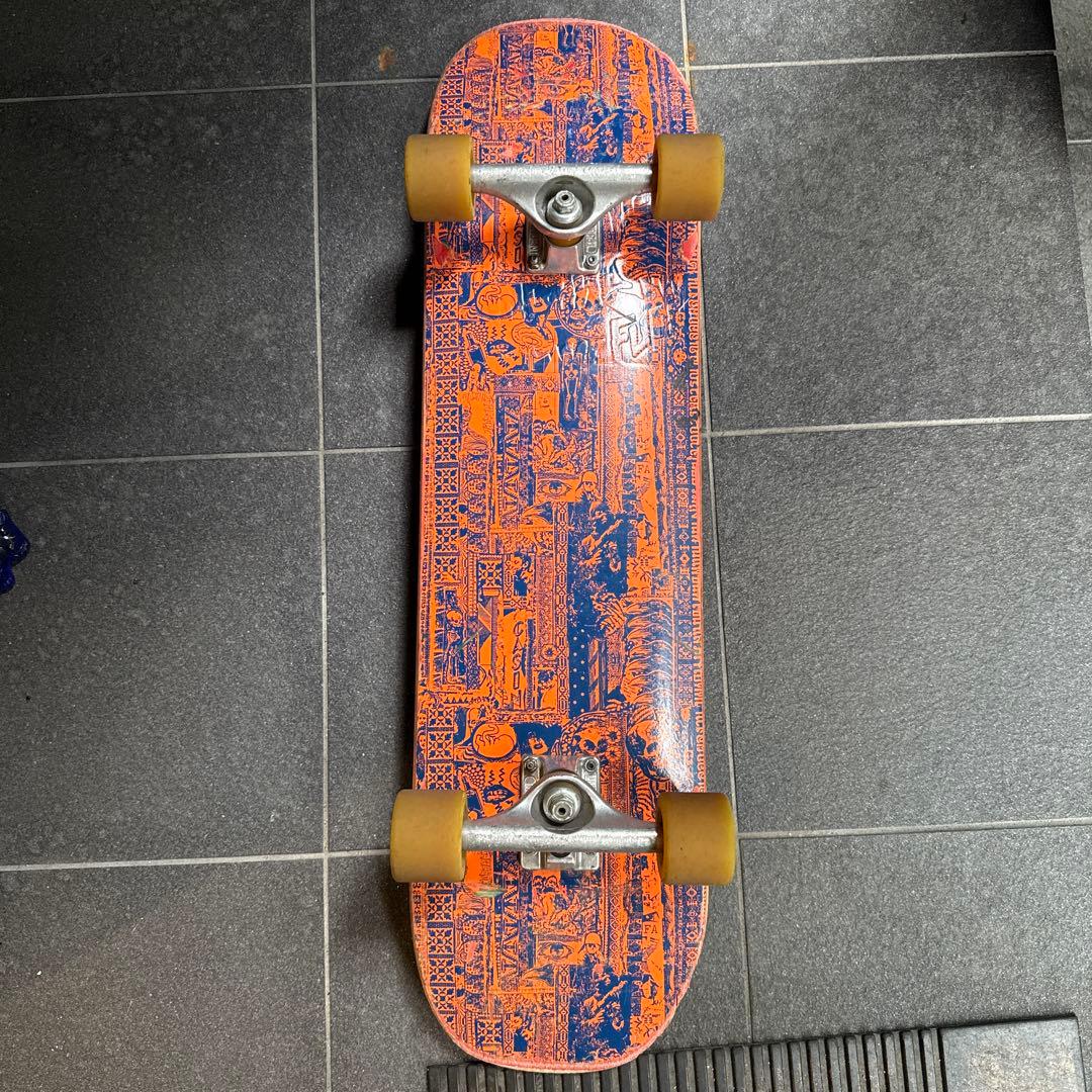 Fucking Awesomeスケートボードデッキ