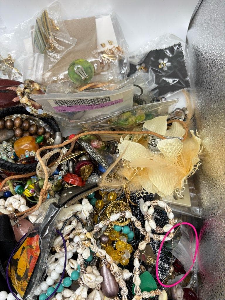 4kg イミテーション　まとめ　アクセサリー　メッキ　パール　18K含　⑩　遺品