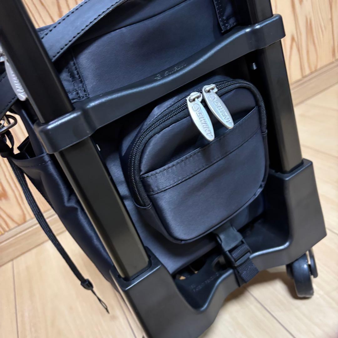 ブラックキャリーカート ナイロン製 伸縮式　SWANY ローラー４輪