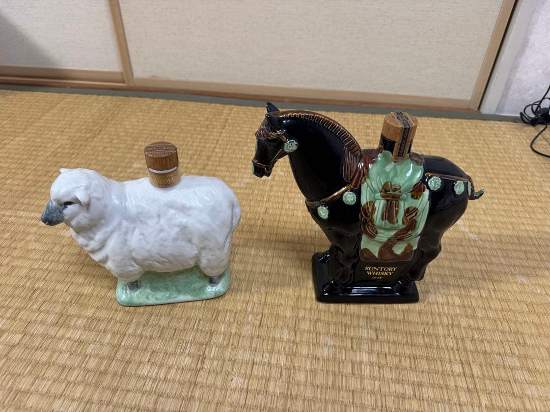 サントリーウイスキー ローヤル 干支ボトル 未 羊 午 馬 陶器ボトル